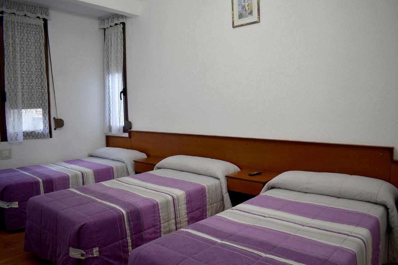 Guest house Hostal Oviedo *