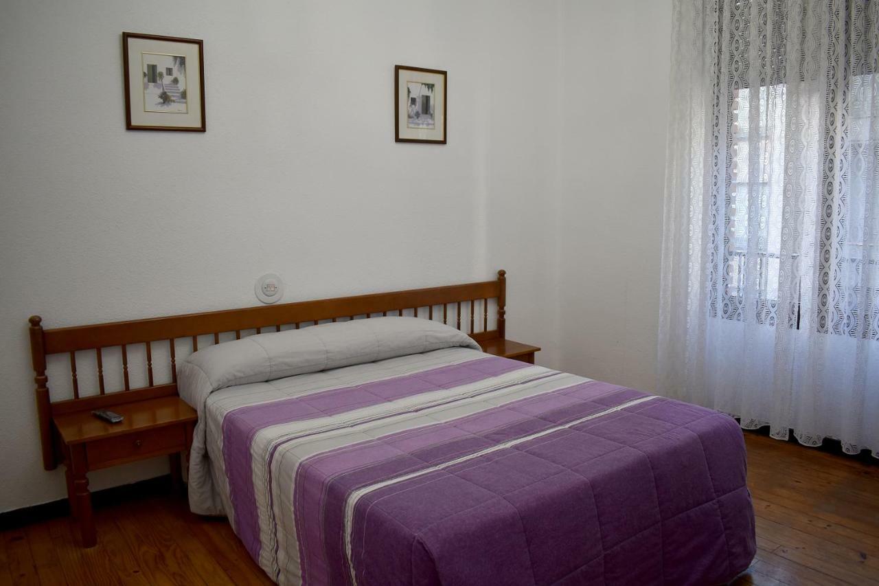 Guest house Hostal Oviedo